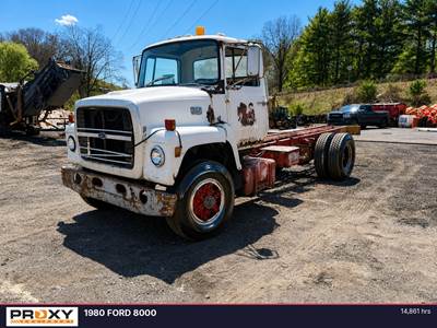 Ford 8000 Cab & Chassis Truck