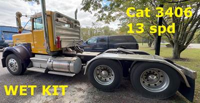 Kenworth W900 Cab & Chassis Truck