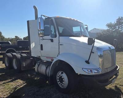 International 8600 SBA Cabover
