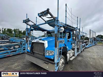 Freightliner 114SD Car Carrier Truck