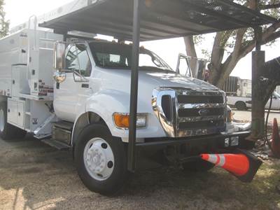 Ford F-750 Chipper Truck