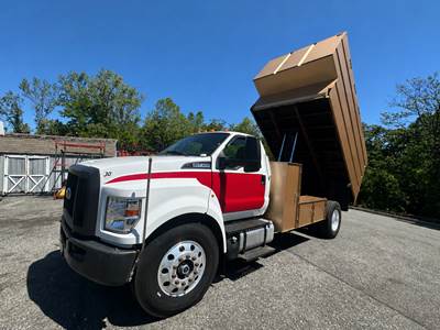 Ford F-750 Chipper Truck