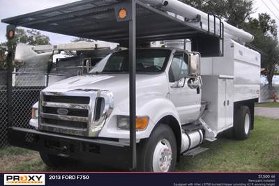 Ford F-750 Chipper Truck