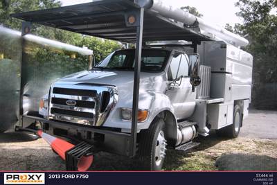 Ford F-750 Chipper Truck