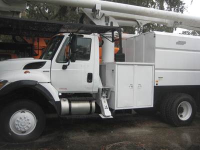 International WorkStar 7300 Chipper Truck