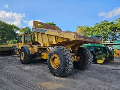 Caterpillar D25C Construction Equipment