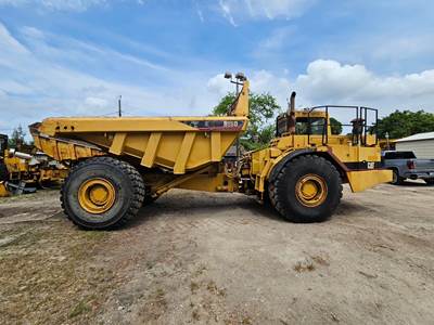 Caterpillar D25C Construction Equipment