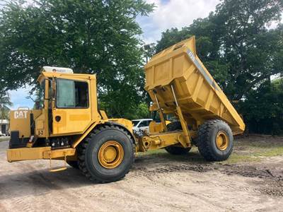 Caterpillar D25C Construction Equipment