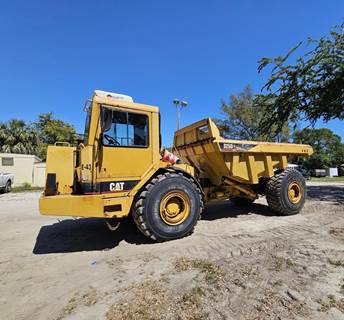 Caterpillar D25D Construction Equipment