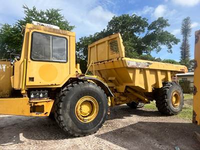 Caterpillar D25D Construction Equipment