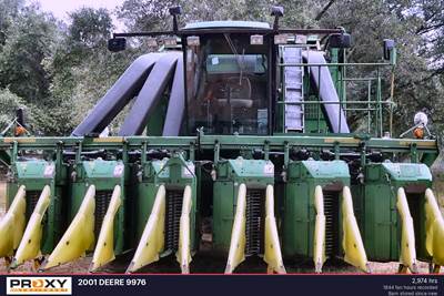 John Deere 9976 Cotton Picker