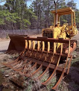 Komatsu D41S-3 Crawler Loader