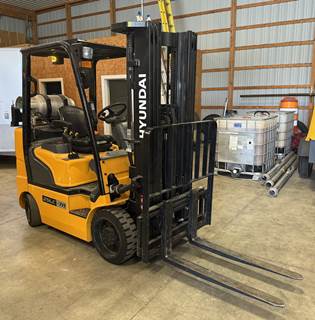 Hyundai 25LC-7A Cushion Tire Forklift