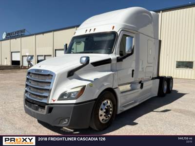 Freightliner Cascadia 126 Day Cab Truck