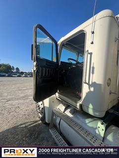 Freightliner Cascadia 126 Day Cab Truck