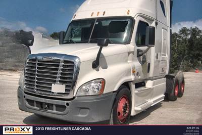 Freightliner Cascadia Day Cab Truck