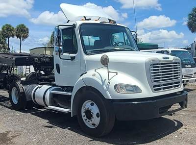 Freightliner M2 112 Day Cab Truck
