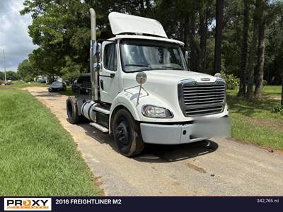 Freightliner M2 112 Day Cab Truck