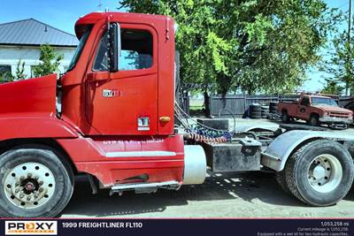 Freightliner Day Cab Truck