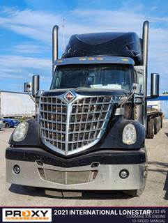 International LoneStar Day Cab Truck