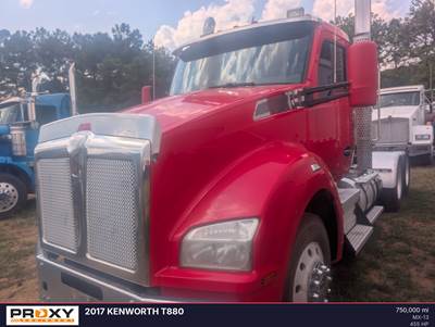 Kenworth T880 Day Cab Truck