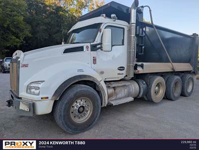 Kenworth T880 Day Cab Truck