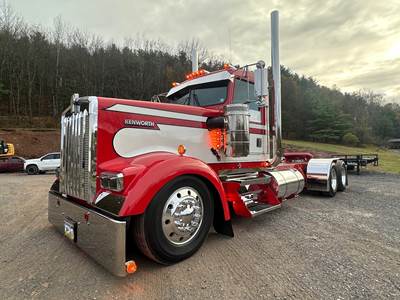 Kenworth W900L Day Cab Truck