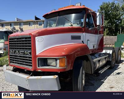 Mack CH600 Day Cab Truck