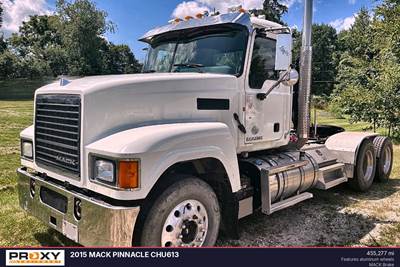 Mack Pinnacle CHU613 Day Cab Truck