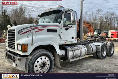 Mack Pinnacle CHU613 Day Cab Truck