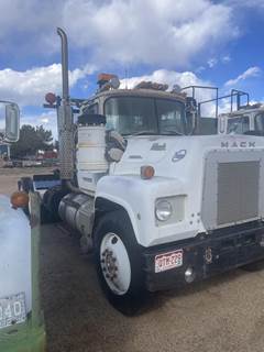 Mack RS600L Day Cab Truck