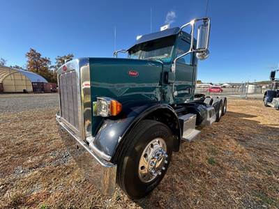 Peterbilt 365 Day Cab Truck