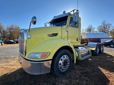 Peterbilt 384 Day Cab Truck