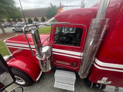 Peterbilt 389 Day Cab Truck