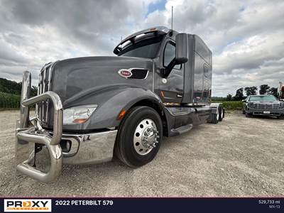 Peterbilt 579 Day Cab Truck