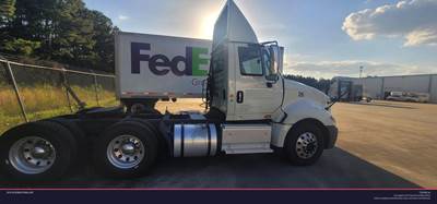 Volvo VNL Day Cab Truck