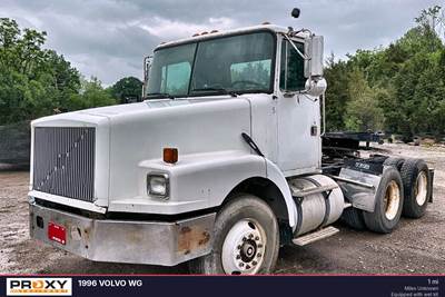 Volvo WG Day Cab Truck