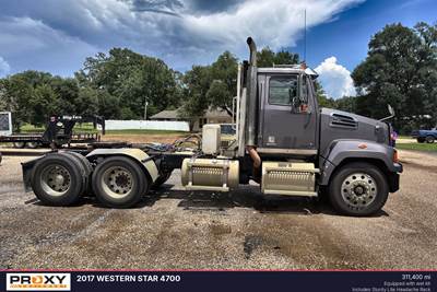 Western Star 4700 Day Cab Truck
