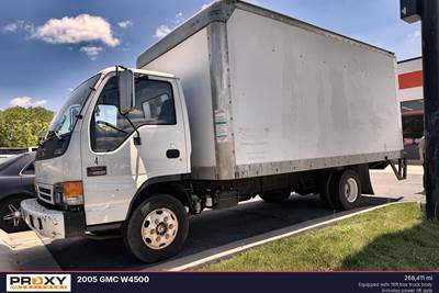 GMC W4500 Box Truck