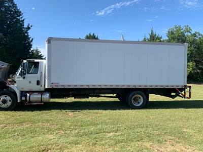International 4300 Box Truck