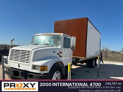 International 4700 Box Truck