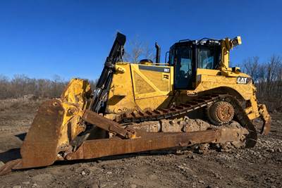 Caterpillar D8T Dozer