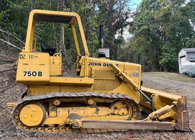 John Deere 750B Dozer