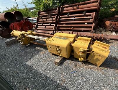 CUSTOM EQUIPMENT Drilling Rig