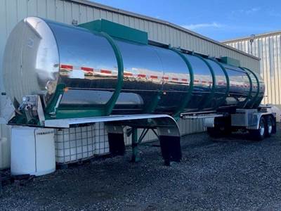 West-Mark Dry Bulk / Pneumatic Tank Trailer