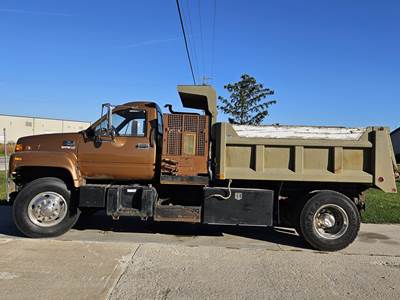Chevrolet C7500 Dump Truck