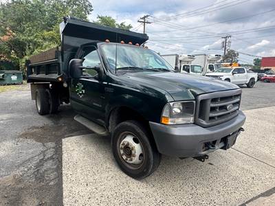 Ford F-550 XL Dump Truck
