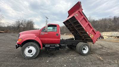 Ford F-750 Dump Truck