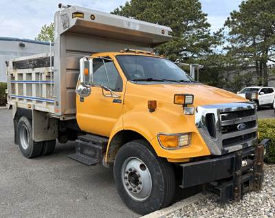 Ford F-750 Dump Truck