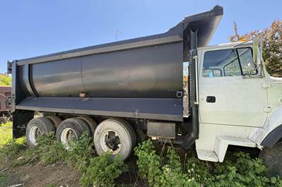 Ford L9000 Dump Truck